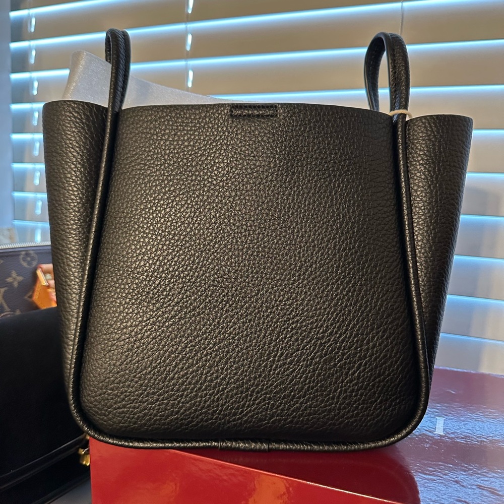 Genuine Black Leather Shoulder/Crossbody bag